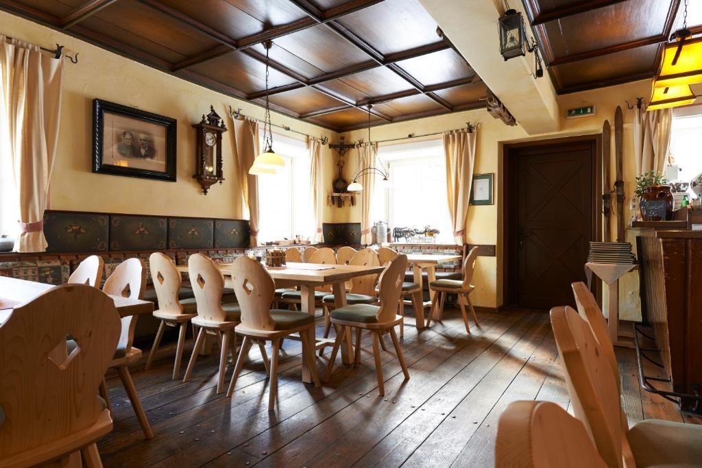 Hotelchen Doellacher Dorfwirtshaus Grosskirchheim Room photo